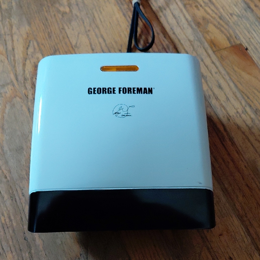 George Foreman White and Black Grill